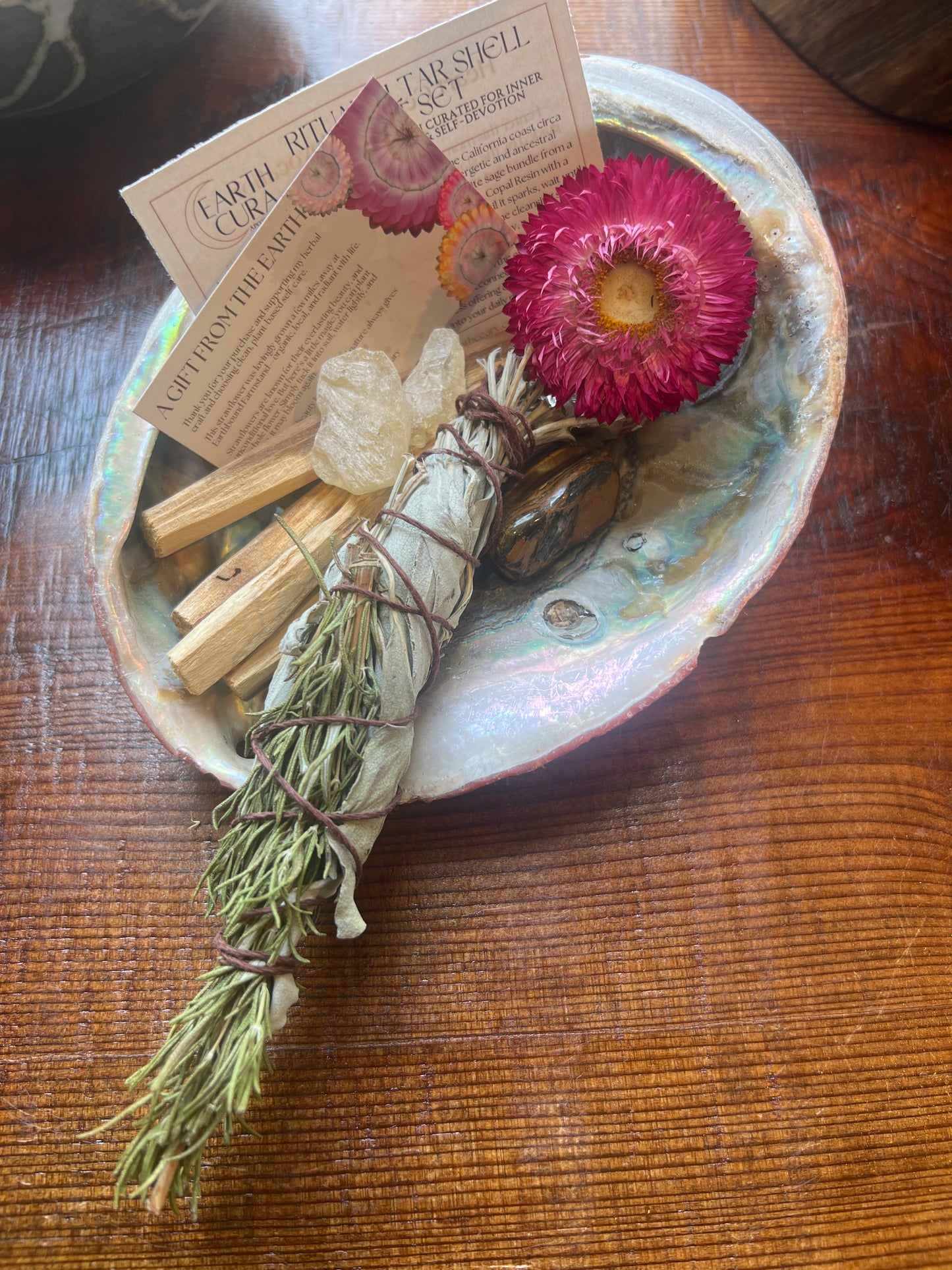 RITUAL ALTAR SHELL GIFT SET - Sage Bundle, Palo Santo, Copal, Aromatherapy, Crystal, Poem Book, Vintage Abalone Shell
