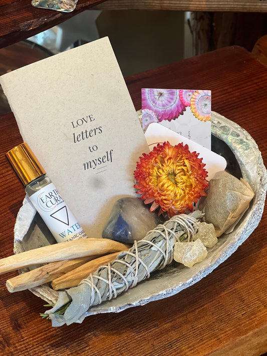 RITUAL ALTAR SHELL GIFT SET - Sage Bundle, Palo Santo, Copal, Aromatherapy, Crystal, Poem Book, Vintage Abalone Shell