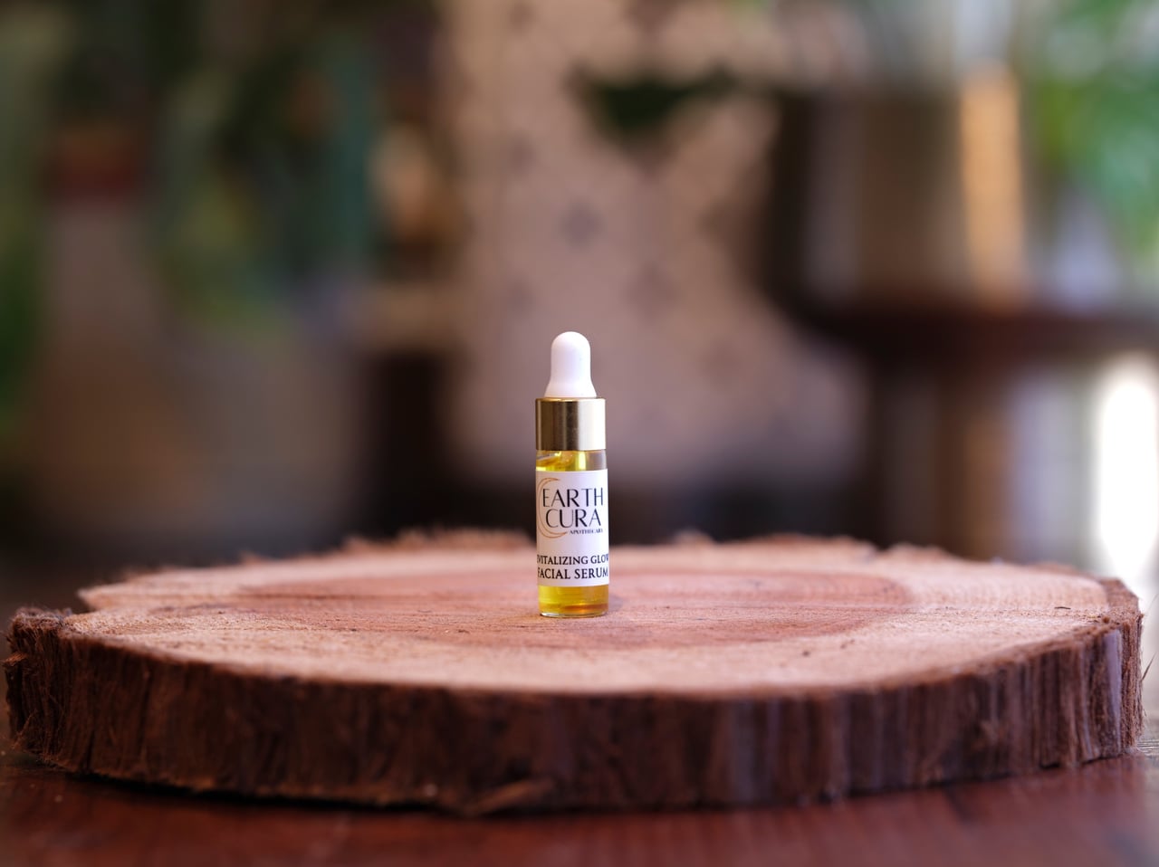 FACIAL SERUM -Revitalizing Glow - Daily Moisturizer